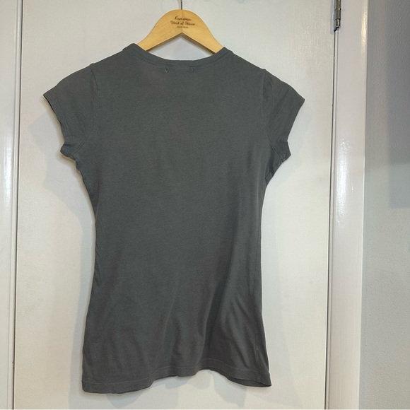Charlotte Russe Y2K Grunge Graphic Baby Tee. Size: Small. Gray. - Picture 5 of 6